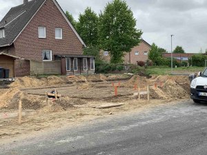 19.05.2021 Die Vorbereitungen für den Bau des nächsten Doppelhauses sind gestartet