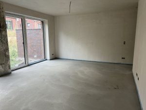 26.07.2022 In dieser Doppelhaushälfte ist der Estrich drin...