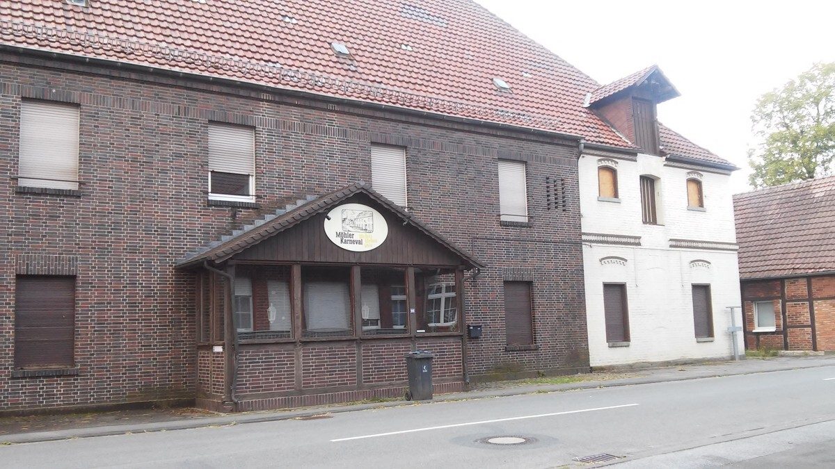 VMI Vermittlung Münster Immobilien GmbH & Co. KG - Immobilienangebot - Herzebrock-Clarholz - Alle - Exklusiv und außergewöhnlich: Anwesen direkt am Axtbach mit Beach und Erdmännchen (-gehege)
