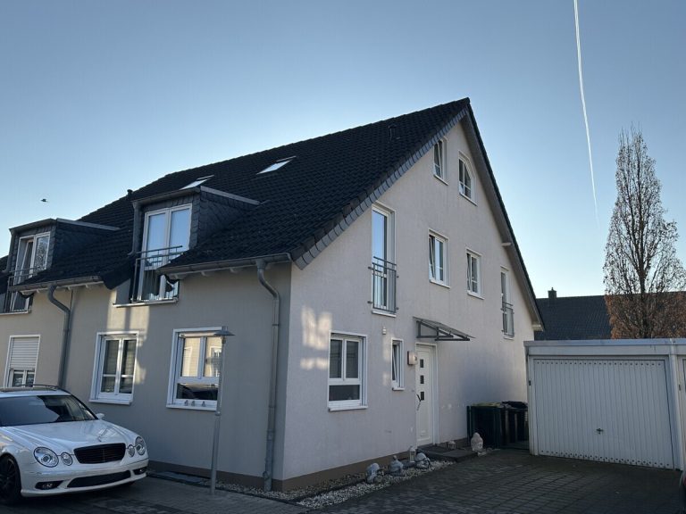 VMI Vermittlung Münster Immobilien GmbH & Co. KG - Immobilienangebot - Bad Lippspringe - Alle - Moderne DHH · sehr gepflegt · werthaltig · zurzeit vermietet · ruhige Lage am Thunebach!