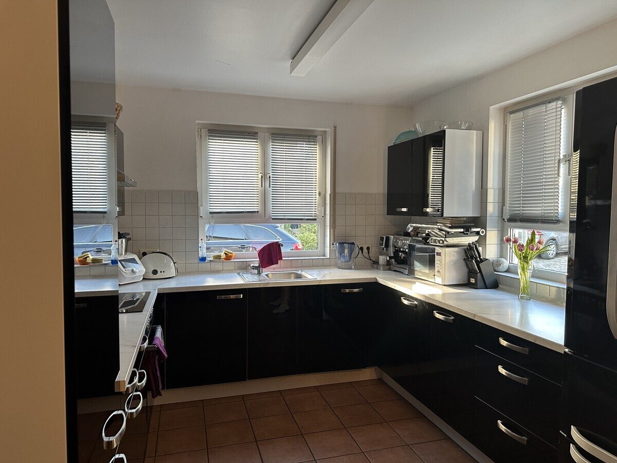 VMI Vermittlung Münster Immobilien GmbH & Co. KG - Immobilienangebot - Bad Lippspringe - Alle - Moderne DHH · sehr gepflegt · werthaltig · zurzeit vermietet · ruhige Lage am Thunebach!
