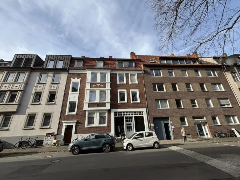 VMI Vermittlung Münster Immobilien GmbH & Co. KG - Immobilienangebot - Münster - Alle - Münster *Nähe Hafen*
Ein Ort zum Bleiben – Stilvolle Eigentumswohnung mit Garten!