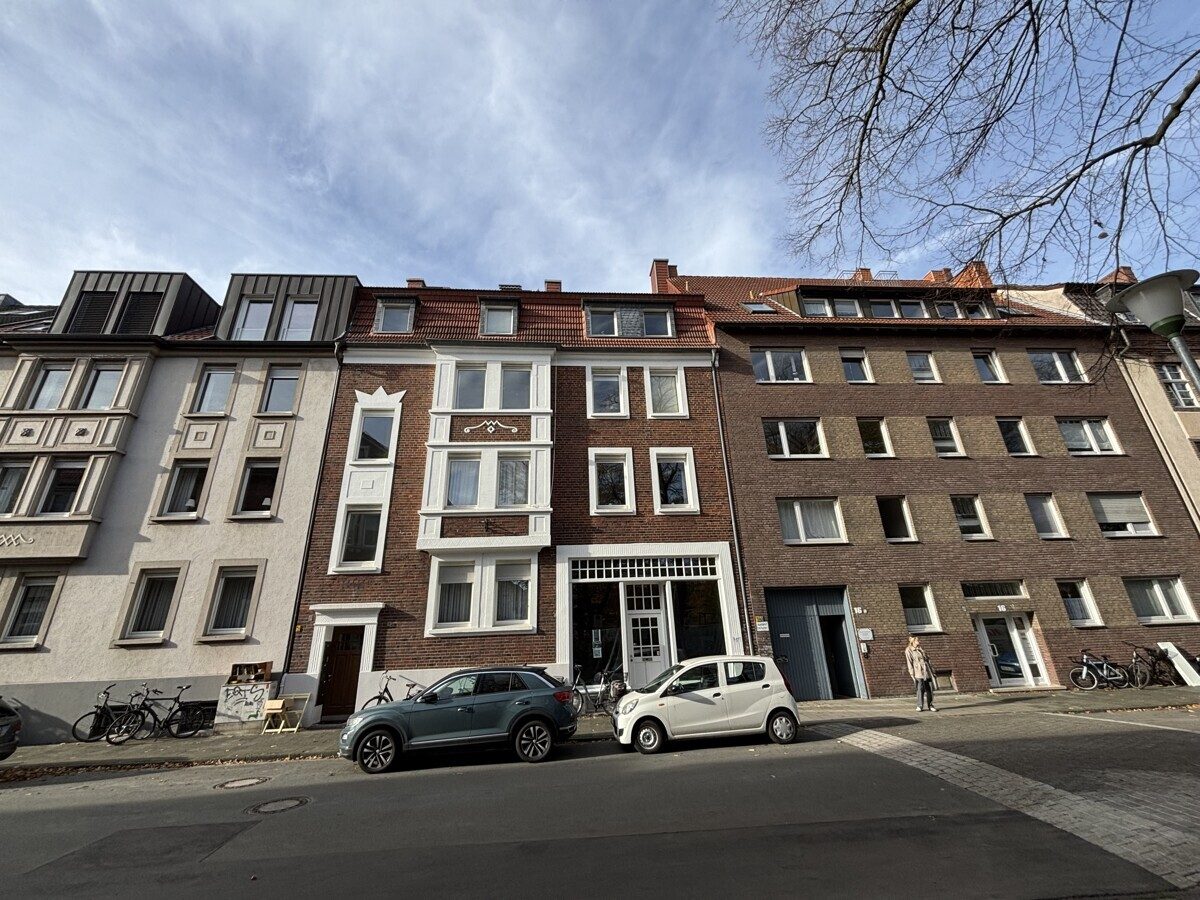 VMI Vermittlung Münster Immobilien GmbH & Co. KG - Immobilienangebot - Münster - Alle - Münster *Nähe Hafen*
Ein Ort zum Bleiben – Stilvolle Eigentumswohnung mit Garten!