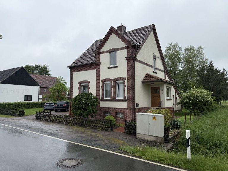 VMI Vermittlung Münster Immobilien GmbH & Co. KG - Immobilienangebot - Bönen - Alle - Bönen seltene Gelegenheit im Außenbereich
Sanierungsbedürftiges EFH mit großem Garten