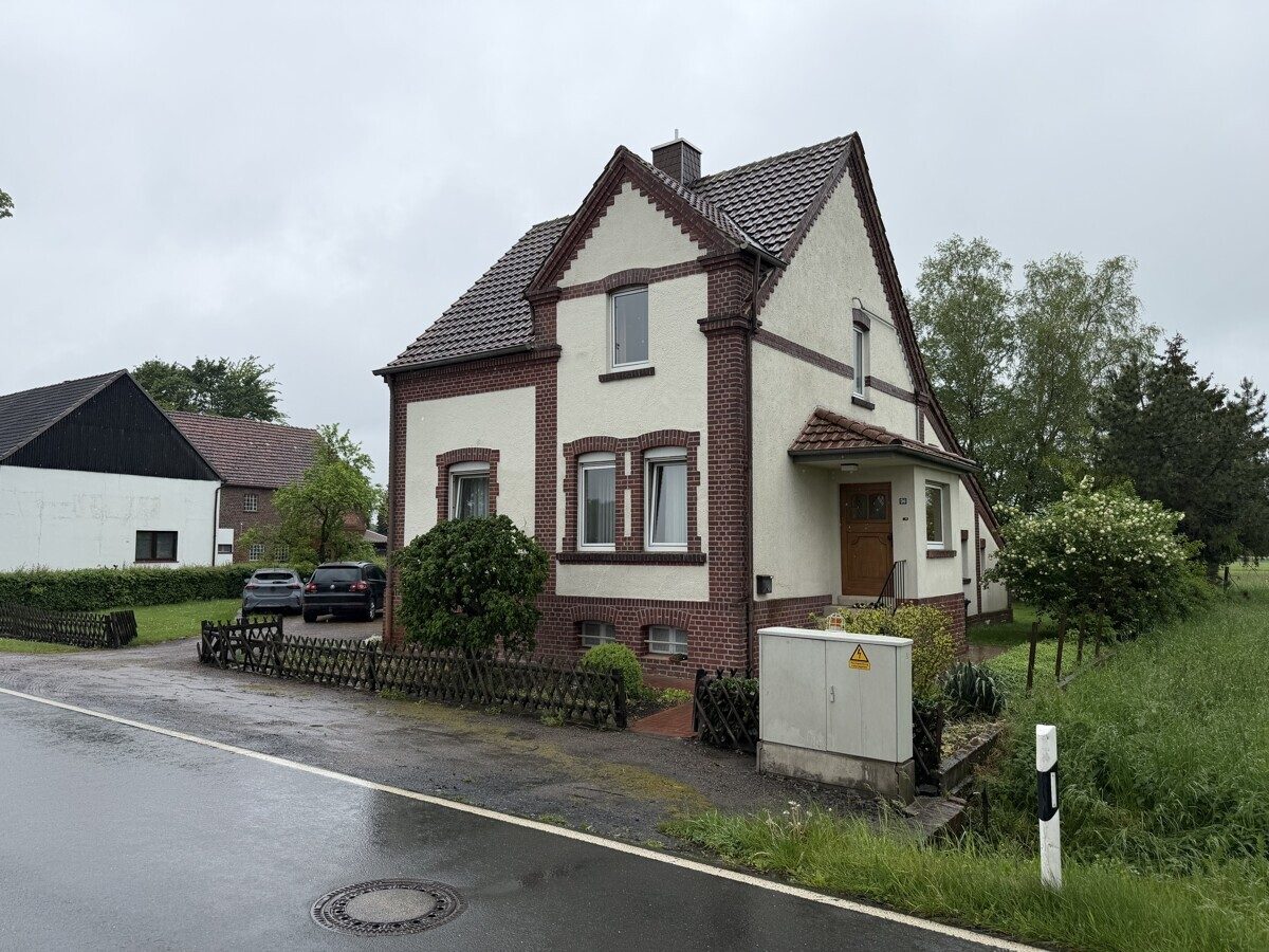 VMI Vermittlung Münster Immobilien GmbH & Co. KG - Immobilienangebot - Bönen - Alle - Bönen seltene Gelegenheit im Außenbereich
Sanierungsbedürftiges EFH mit großem Garten