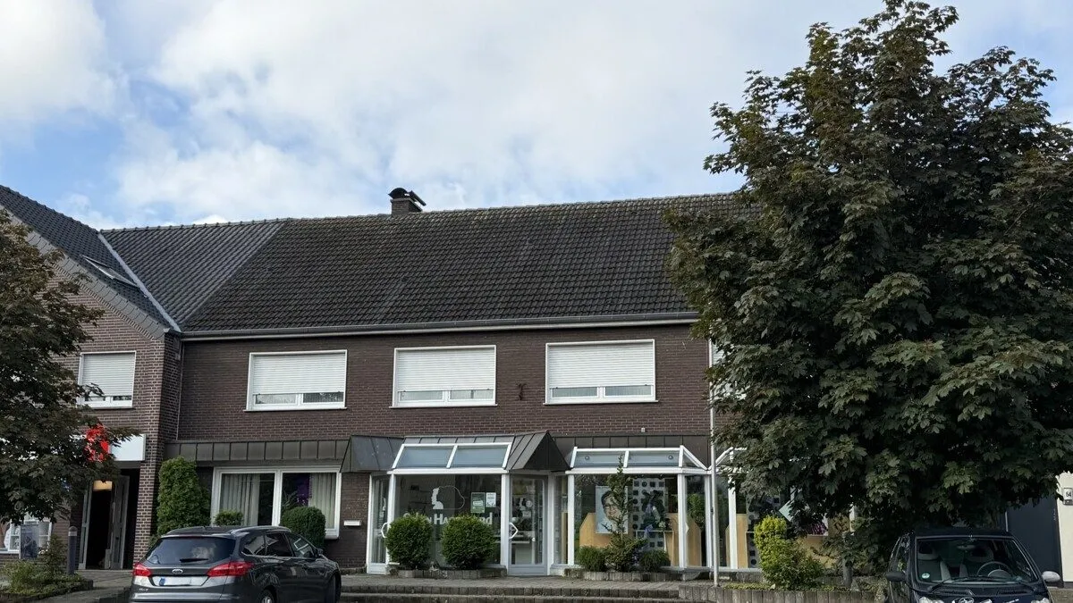 VMI Vermittlung Münster Immobilien GmbH & Co. KG - Immobilienangebot - Ahlen - Alle - WuG-Haus mit etabliertem Friseursalon und bezugsfreier Wohneinheit zentral in Vorhelm!