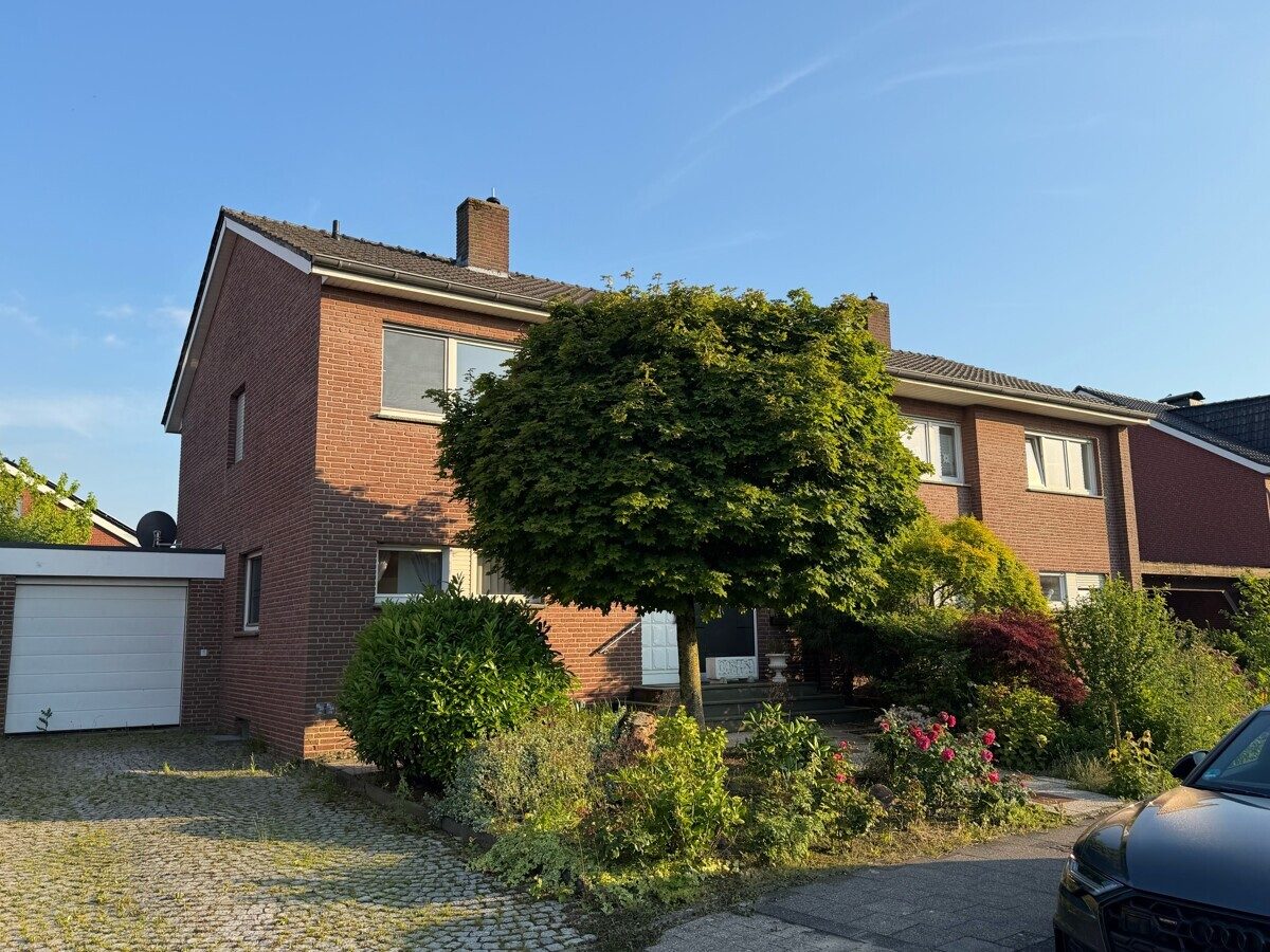 VMI Vermittlung Münster Immobilien GmbH & Co. KG - Immobilienangebot - Ennigerloh - Alle - 2 DHH en-bloc im Golddorf Enniger - Eigennutzung plus Kapitalanlage!
