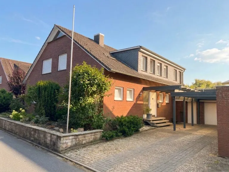 VMI Vermittlung Münster Immobilien GmbH & Co. KG - Immobilienangebot - Sendenhorst / Albersloh - Alle - Albersloh: Zweifamilienhaus in ruhiger und gewachsener Wohnlage