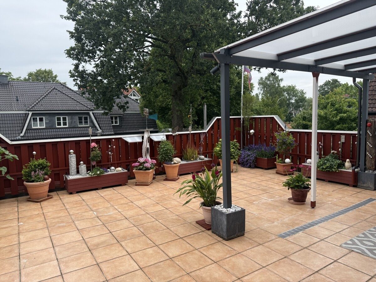 VMI Vermittlung Münster Immobilien GmbH & Co. KG - Immobilienangebot - Warendorf - Alle - WuG Freckenhorst: "Wohnen und Arbeiten unter einem Dach" möglich!