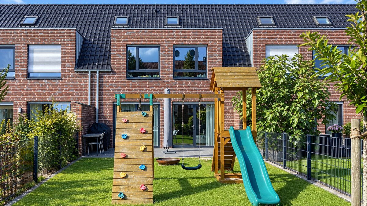VMI Vermittlung Münster Immobilien GmbH & Co. KG - Immobilienangebot - Münster - Alle - Viel Raum für das Familienleben: KfW-55-Haus mit Südgarten in Münster-Roxel!