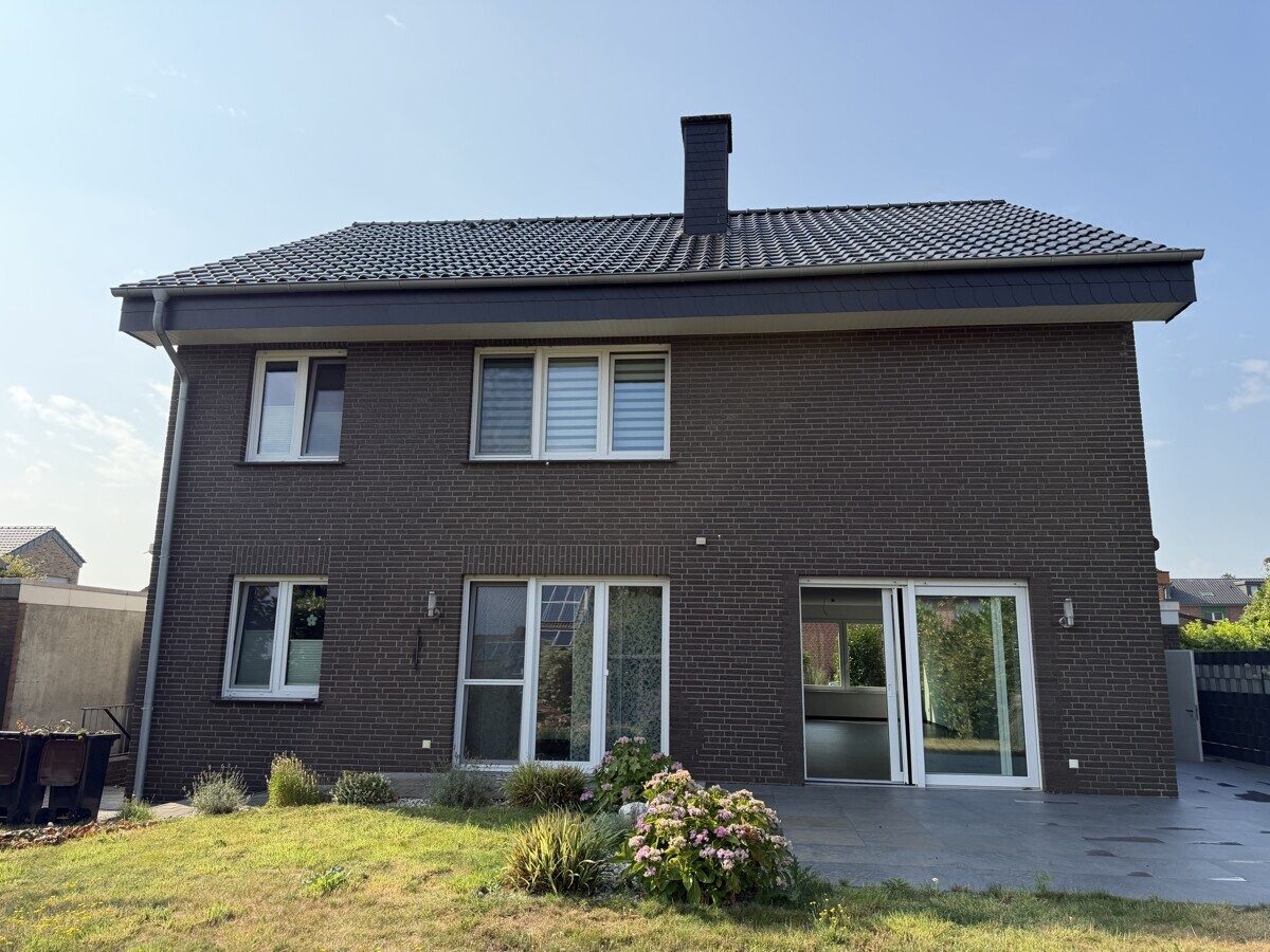 VMI Vermittlung Münster Immobilien GmbH & Co. KG - Immobilienangebot - Beckum - Alle - Modernes EFH in Neubeckum · Viel Platz, hoher Komfort - Familienmodus: an!